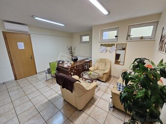 Priestor s výmerou 70 m2 na prízemí pre vaše podnikan… - 7