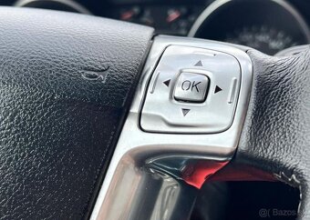 Ford Mondeo 1.6i 16v KLIMATIZACE ALU NAVI benzín manuál - 7