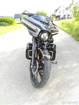 Harley Davidson Touring Bagger - 7