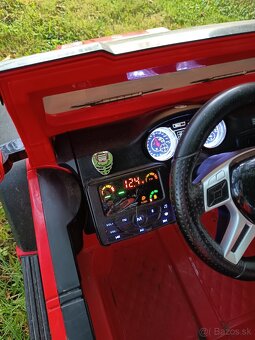 Elektrické autíčko Mercedes AMG 6x6 - 7