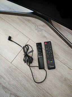Samsung 4K televízor - 7