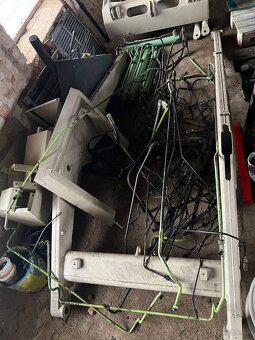 Locust 750 (unc) - 7