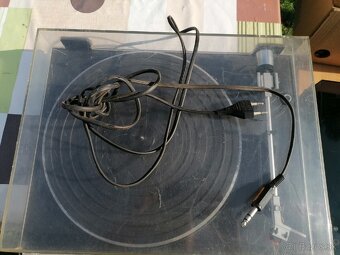 Predám gramofóny Tesla A JVC - 7