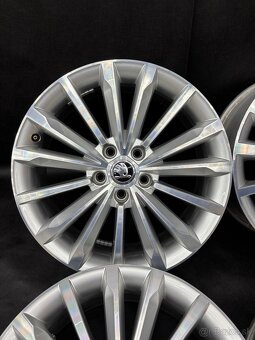 ✅ 5x112 r 18 Trinity Kodiaq krasny stav - 7