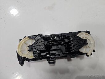 Ovladač kúrenia klimatizacie AUDI A3  a VW T5 - 7