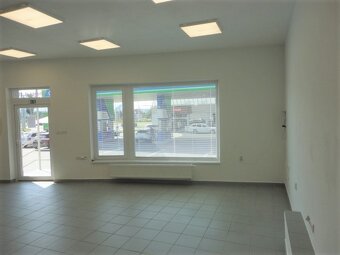 LUKRATÍVNE OBCHODNÉ PRIESTORY V TOP LOKALITE - 7