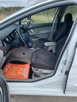 Predám Peugeot 308 1,6 benzín 88kw, 296996km rv 12/2008 - 7