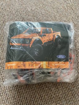 Stavebnica Ford F-150 Raptor 42126 - 7