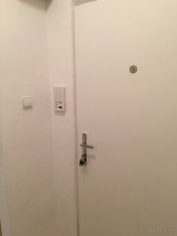 PRENAJMEM 1 IZBOVY BYT, KE-STARE MESTO - 7