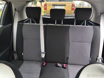 Toyota Yaris - 7