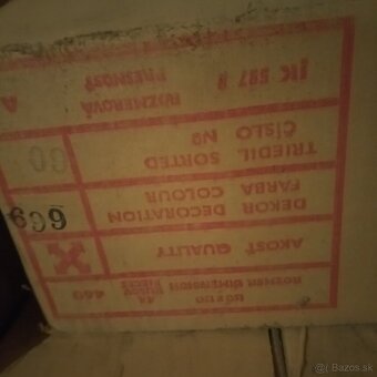 Sivé obkladačky s kvietkom RETRO - 7