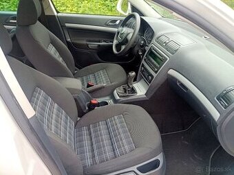 ŠKODA OCTAVIA COMBI II 2.0 TDI CR TOP 2012 - 7