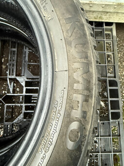 PREDÁM 2 kusy zimné pneumatiky KUMHO 195/55 R16 87H - 7