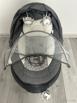 Hojdacie kresielko pre bábätká - 7