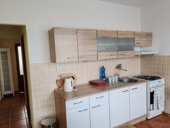 Predám 3izb byt Nitra - Chrenová 3 - 7