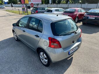 Toyota Yaris 1.3 benzín, 64kW, MT/5, rok:11.2007. - 7