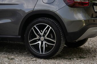 Mercedes-Benz GLA 180 - 7