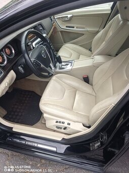 Volvo V60 2,4 D5 AWD - 7