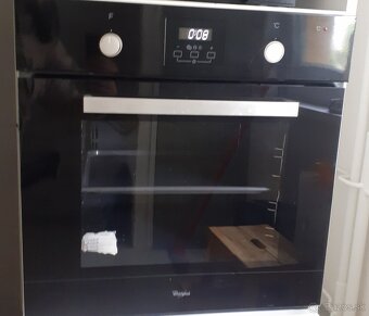 Vstavana rúra Whirlpool AKP461NB. - 7