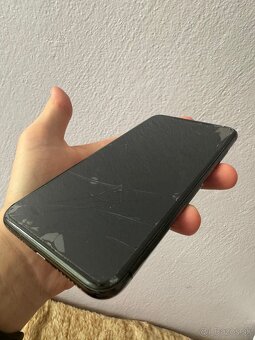 Predám iPhone XS Max – 64 GB - 7