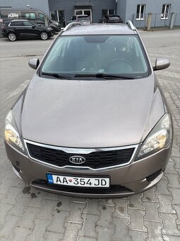 KIA Ceed 1.4 benzín combi - 7