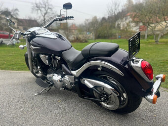 Kawasaki VN 2000 - 7