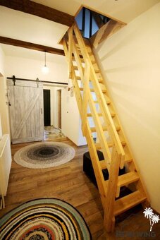 Rodinný dom vo vidieckom štýle s krásnou záhradou pri Piešťa - 7