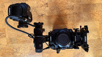 Canon EOS C300 Mark III - 7