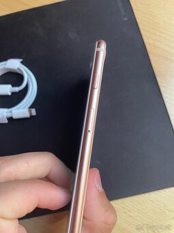 iPhone 8 64GB Gold / TOP STAV - 7