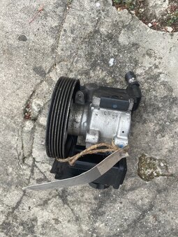 Predám: Servo čerpadlo Peugeot  / Citroën 2.0 HDi - 7