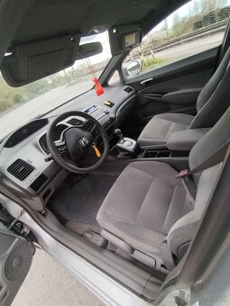 Honda Civic 8g automat americka verzia - 7