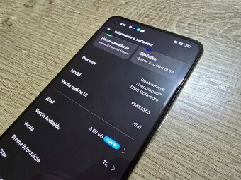 Realme gt master edition 128gb s krasnym 120Hz Oled displejo - 7