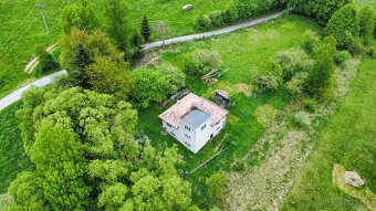 Beňuš-Gašparovo, nádherný pozemok 3251m2 s RD v pôvod. stav - 7