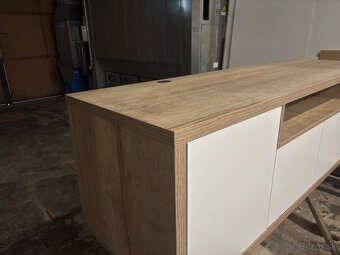 Skrinka pod tv - 7