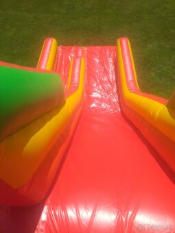 Predam nafukovaci /skakaci hrad - 7