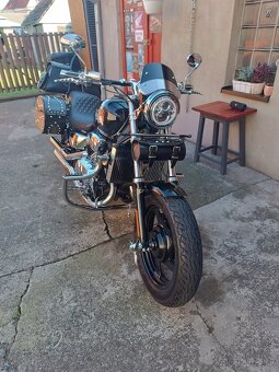 Honda VF 750 c magna - 7