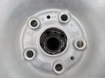 Sada kolies Škoda Karoq, plechové disky + pneu 215/60 R16 - 7