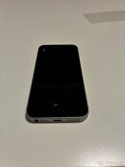 iPhone SE (2016) Space Gray 32GB - 7