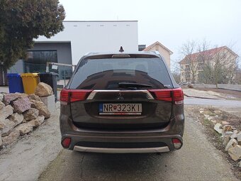Mitsubishi Outlander PHEV 2018 - 7
