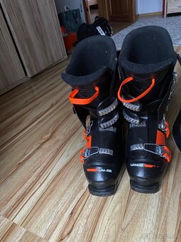 Lyžiarky a lyže - 7