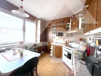 VEĽKÝ 4- IZBOVÝ BYT PRIAMO V CENTRE MESTA - 7