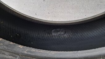 Continental 265/65 R 18. H - 7
