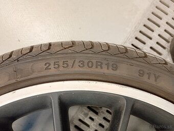 Mercedes AMG R19 - 7