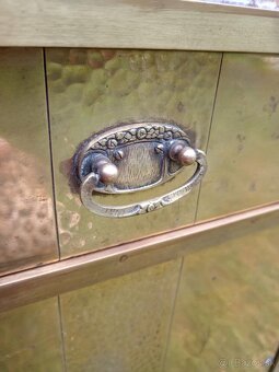 Starožitný nábytok - 7