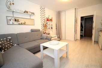 PREDAJ 3 izb BYT 74m2 s 2 balkónmi Bánovce n./B. - 7