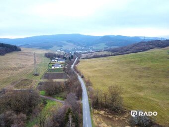 RADO| Stavebný pozemok v obci Dohňany - 1261m2 - 7