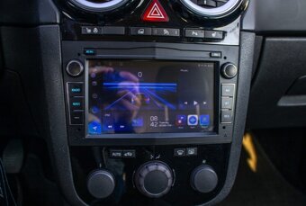 Predám OPEL CORSA - 7