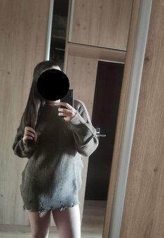 Hnedy oversize sveter s efektom potrhania - 7