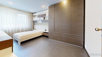 NA PREDAJ VEĽKÝ RODINNÝ DOM SENICA - 7