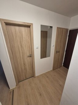 Izba 12 m² pre 1 alebo 2 osoby – Dúbravka, 3-izbový byt - 7